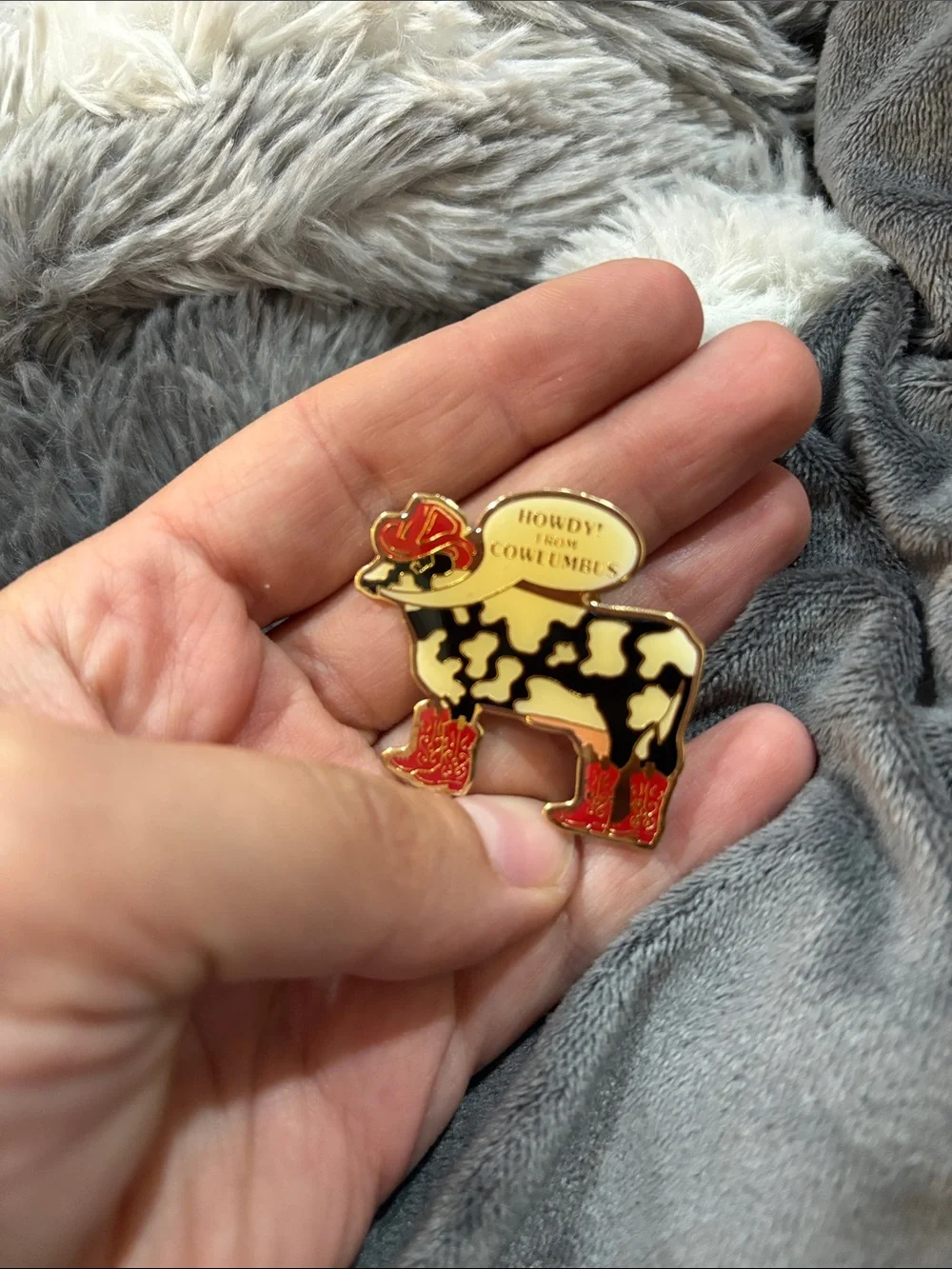 Vintage Enamel Pin Womens OS Red Cream Good Howdy From Cowlumbus Cow Souvenir